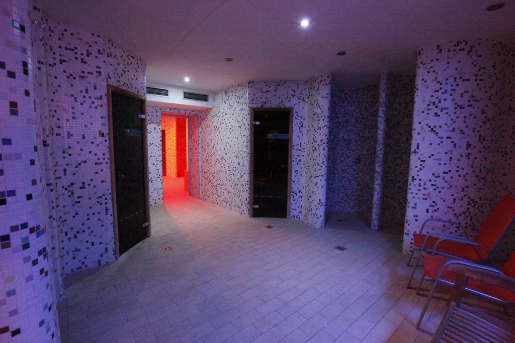 אוהרסקה הראדיסטה Wellness Hotel Stare Mesto מראה חיצוני תמונה